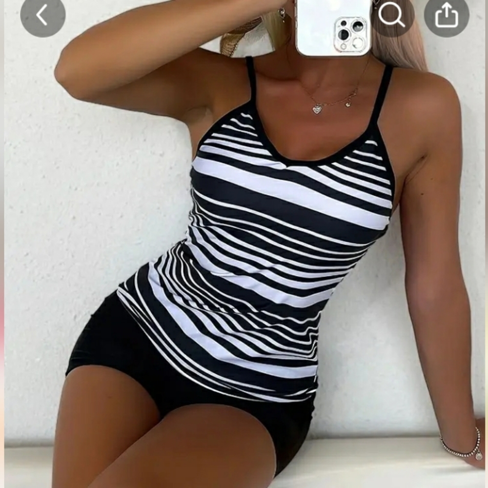 Tankini top and bottoms